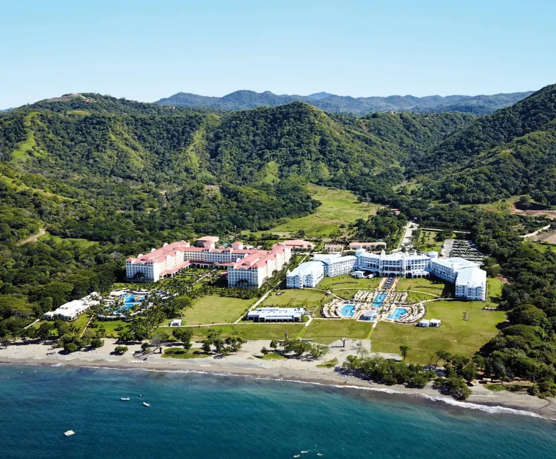 Hotel Riu resort transfer service in Guanacaste, Costa Rica